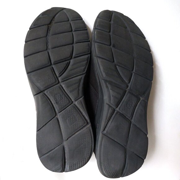 Mens Skechers Black Fabric Slip-On Shoes Size 11 - Picture 5 of 9